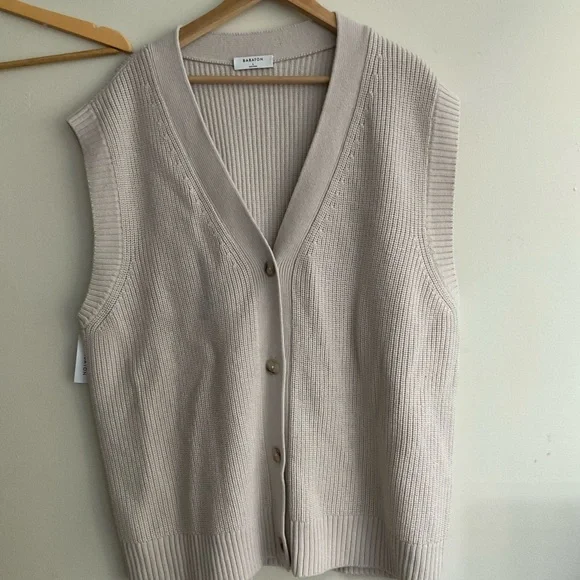 Babaton Avant V-neck sweater vest - Picture 3 of 5